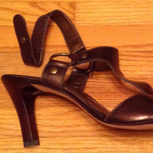 Franco Sarto Metallic Bronze Leather Sandals - Picture 8 of 8